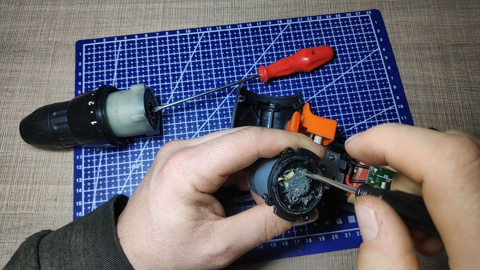 Fixing Ikea Fixa 7 2v Battery Drill That Won T Spin 4 Steps Instructables