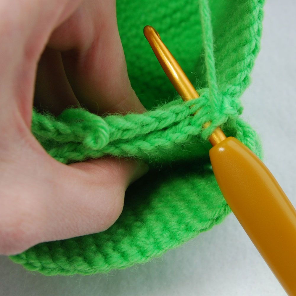 crochet dinosaur puppet