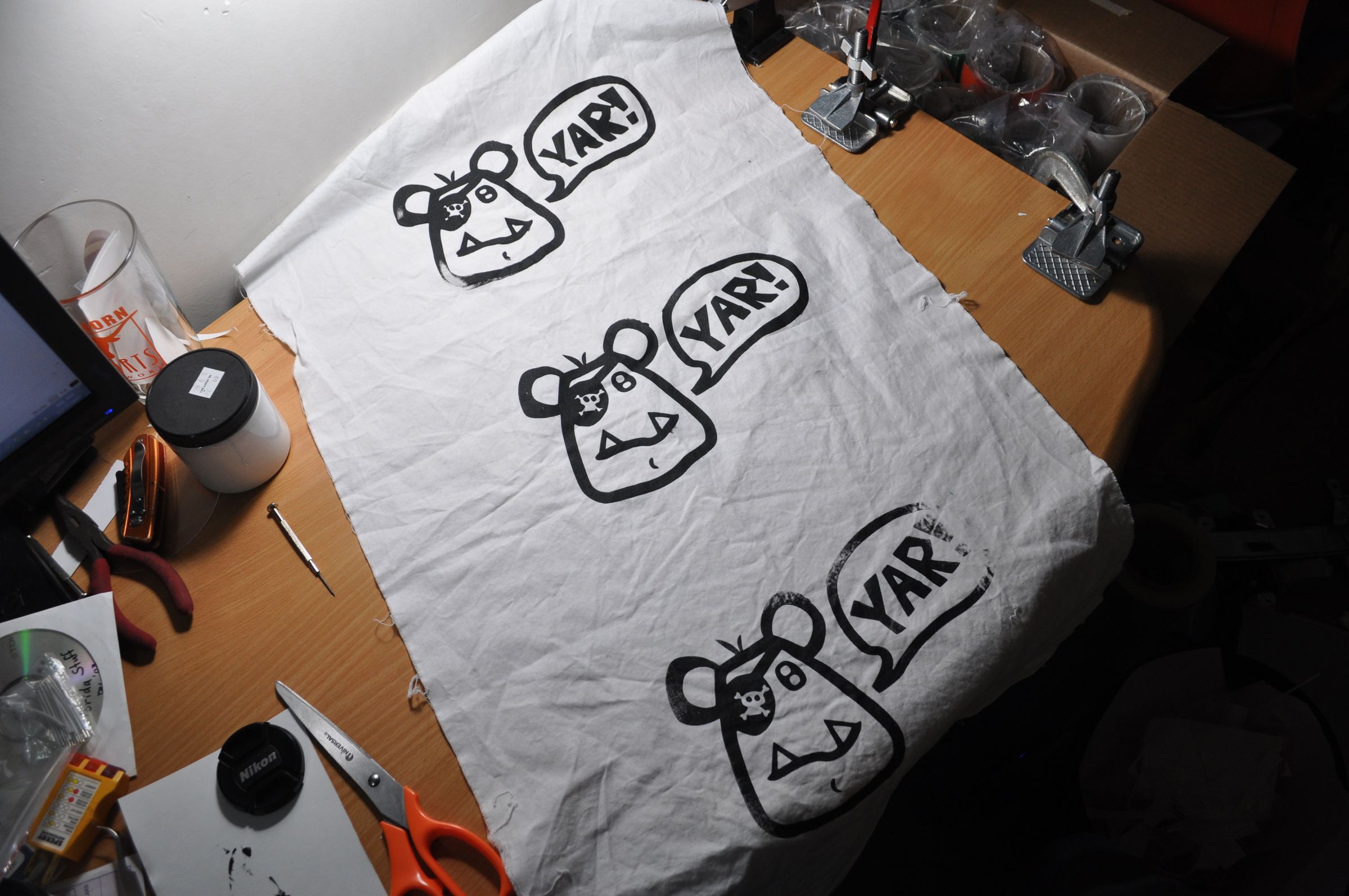 screen-printing-with-vinyl-3-steps-with-pictures-instructables