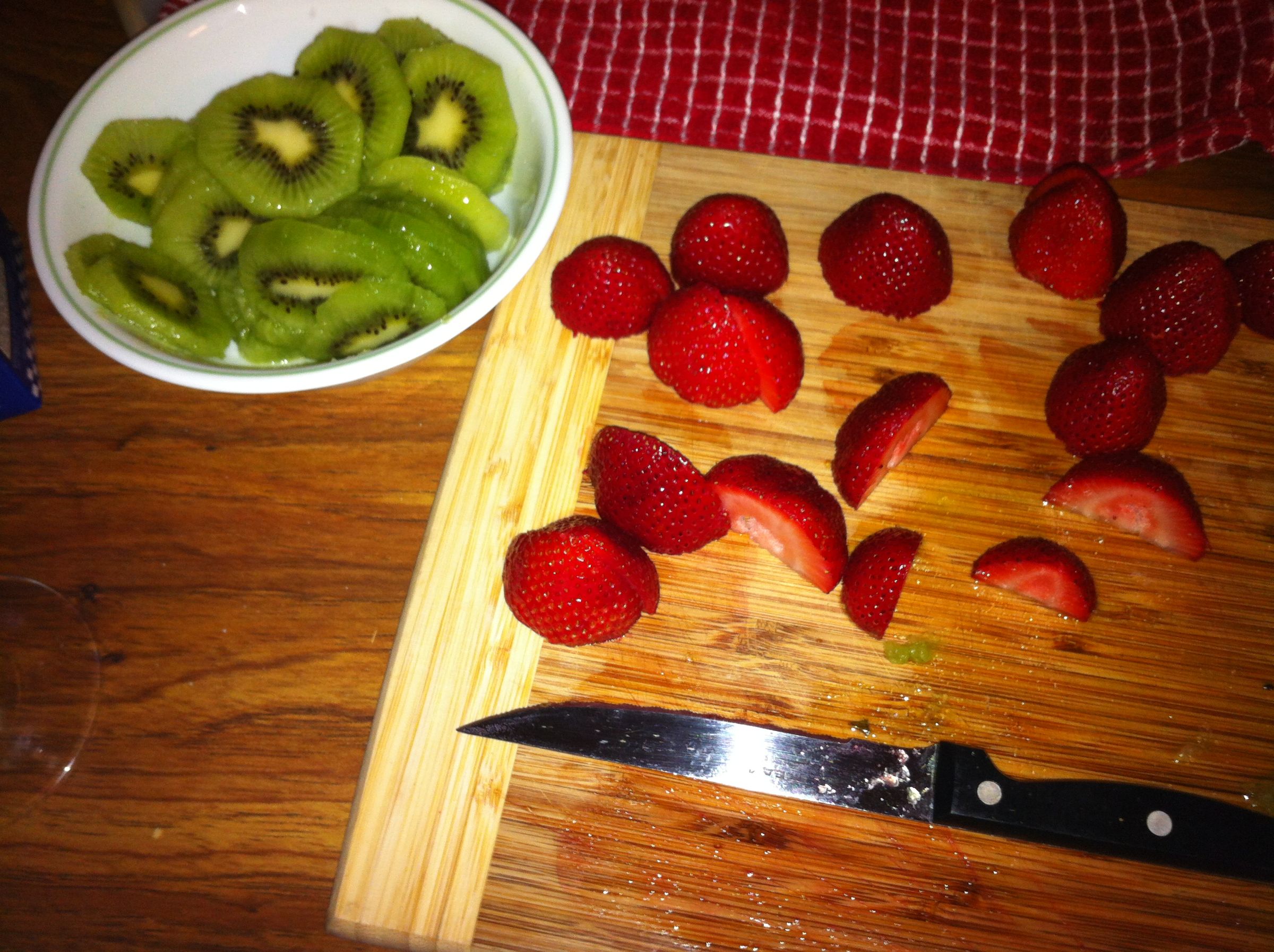 Cheese Cake With Glazed Fruit Topping 5 Steps (with Pictures