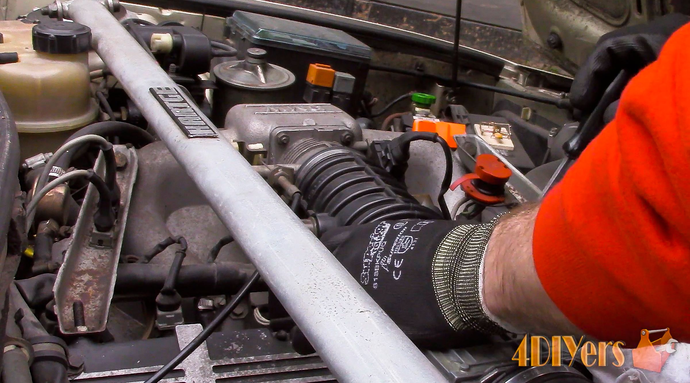 How to Clean a Throttle Body 3 Steps (with Pictures) Instructables