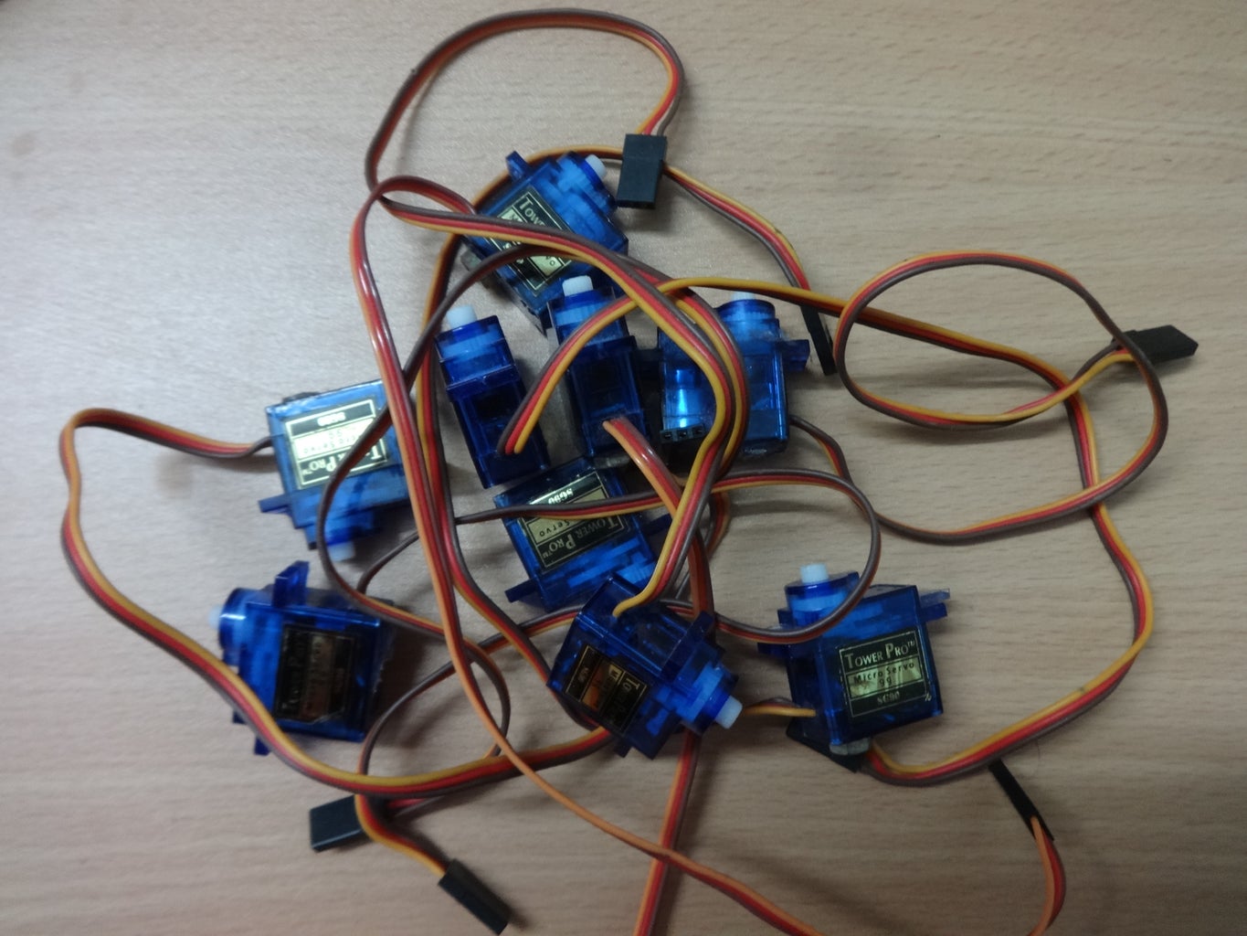 QUATTRO - the Arduino Quadruped Robot : 10 Steps (with Pictures ...