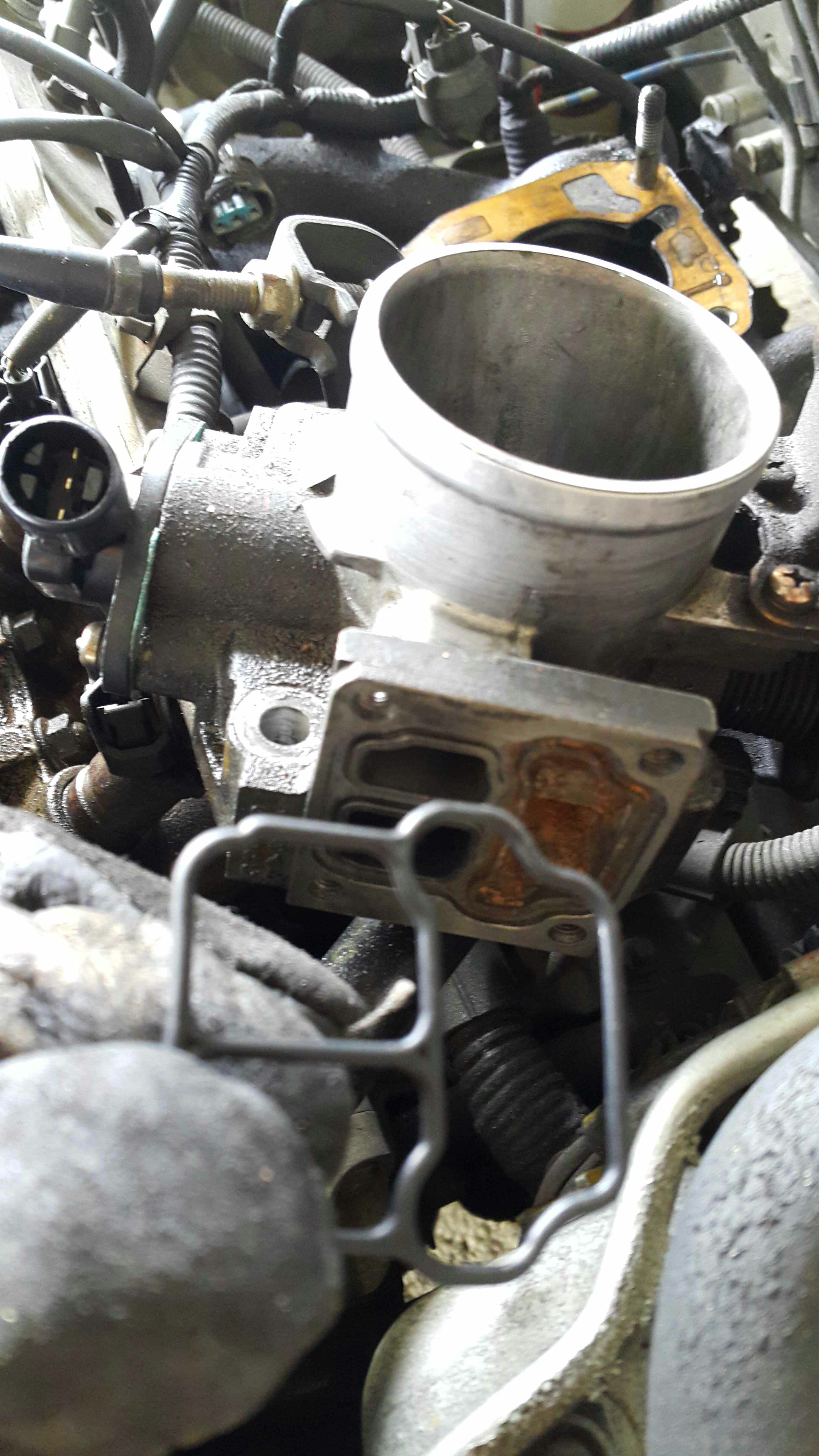 Replacing an Idle Air Control Valve (Honda Civic 1999 D16Y7). 5 Steps