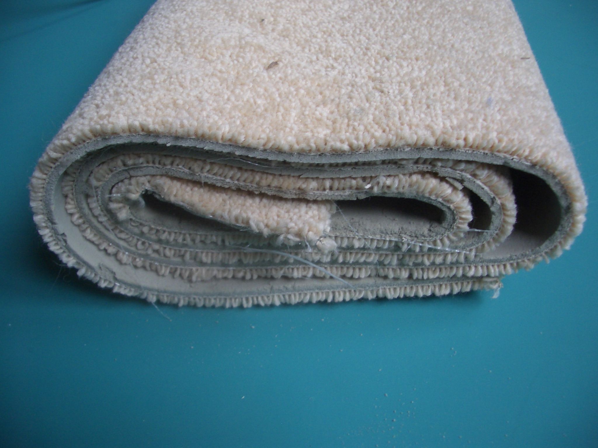 Make a Rug From Leftover Carpet : 3 Steps (with Pictures) - Instructables