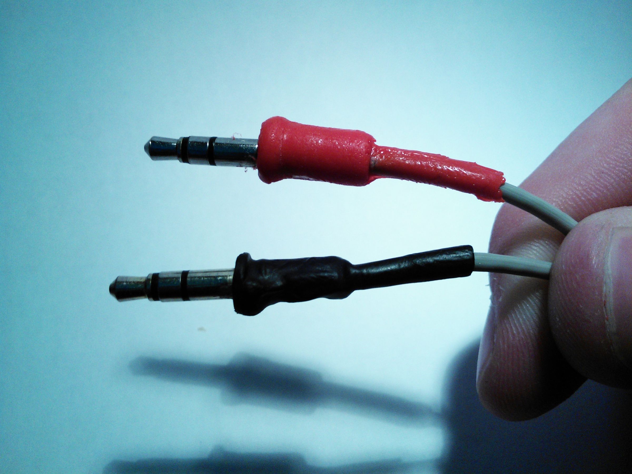 DIY Injection Moulding to Repair Headphones *UPDATED* 5 Steps (with