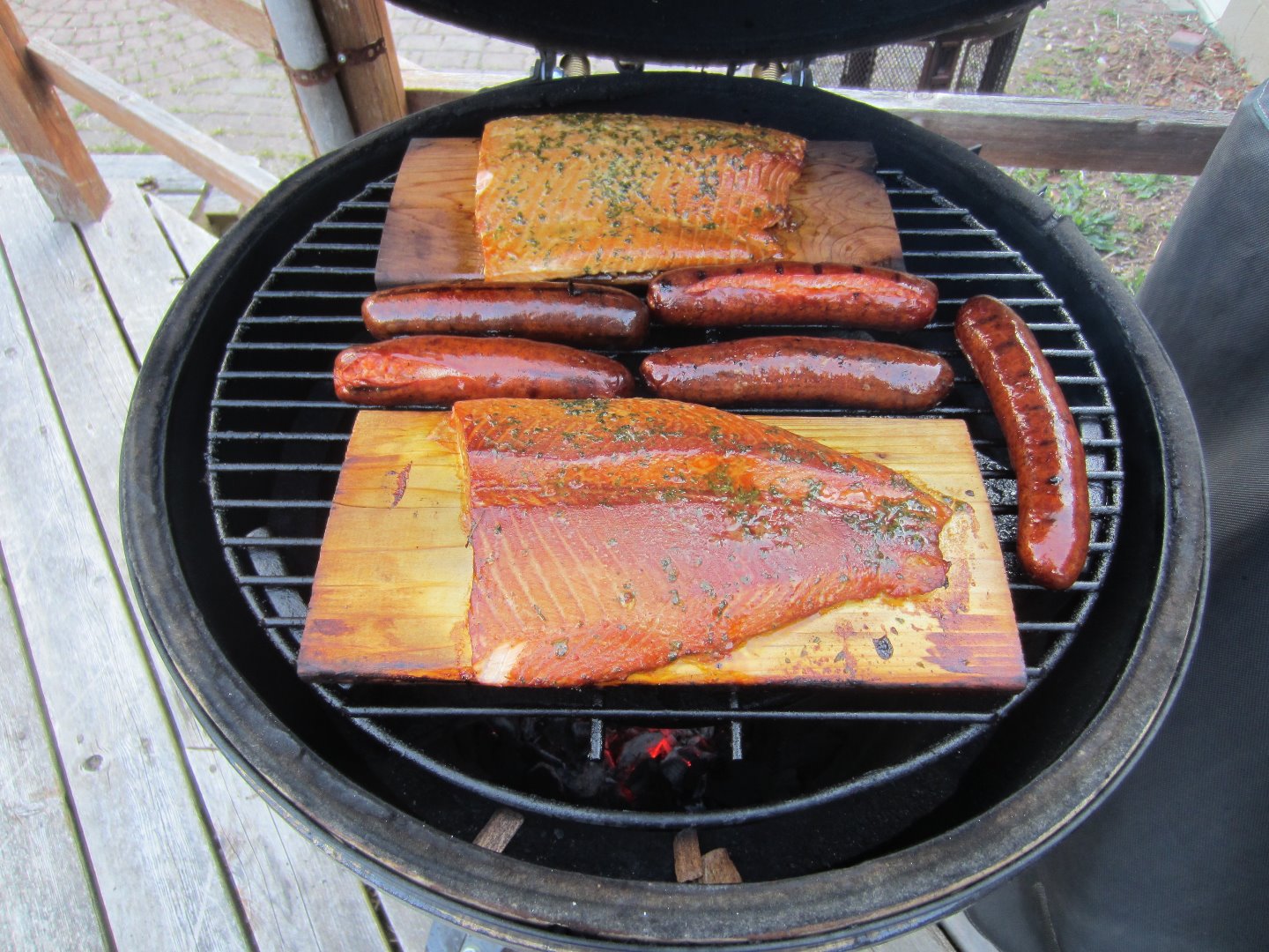 Maple Syrup Cedar Plank Salmon Big Green Egg/Kamado Grill 7 Steps