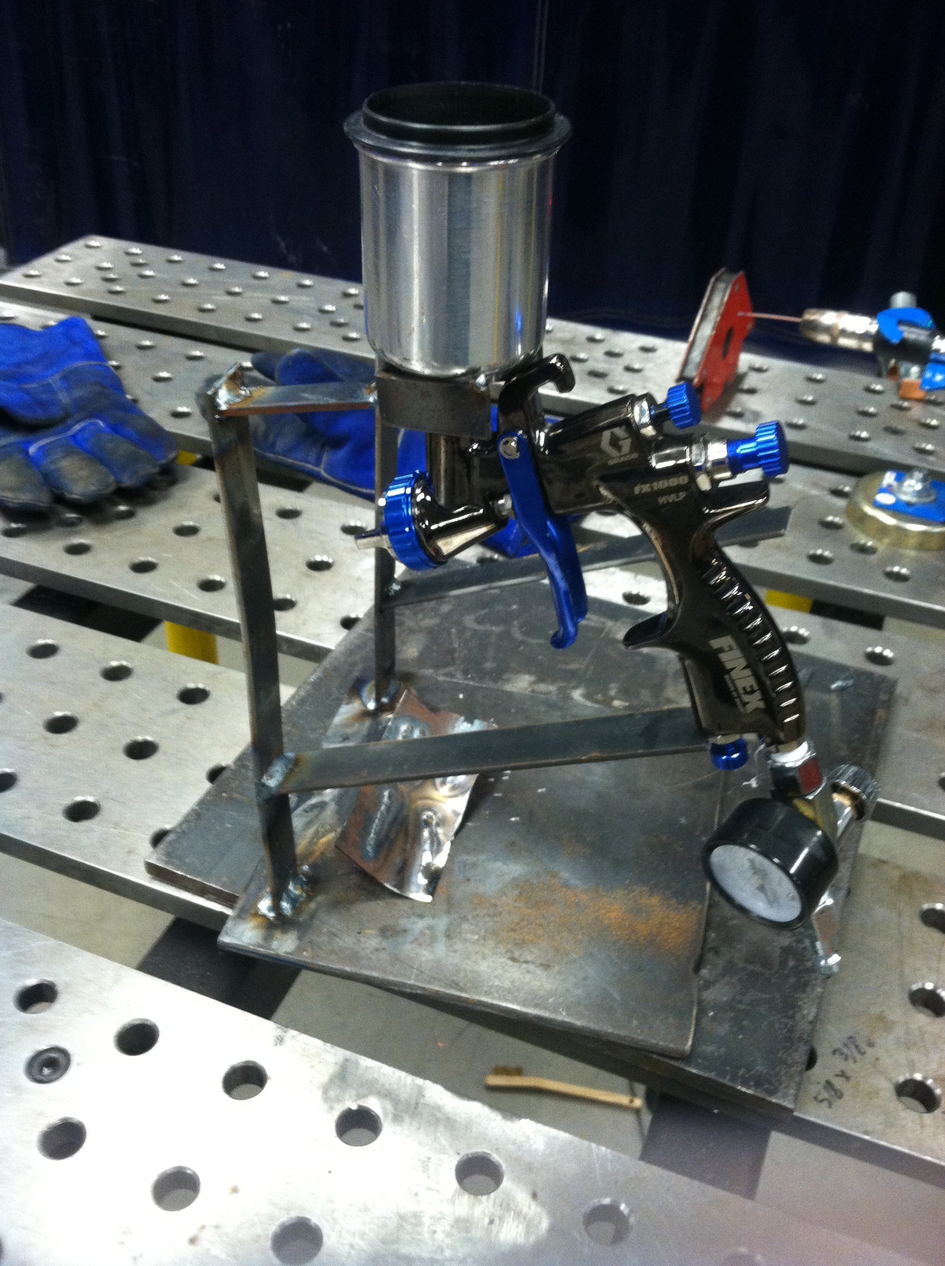 How to Make a Paint Gun Stand on the Cheap...(QUICK & DIRTY) 11 Steps