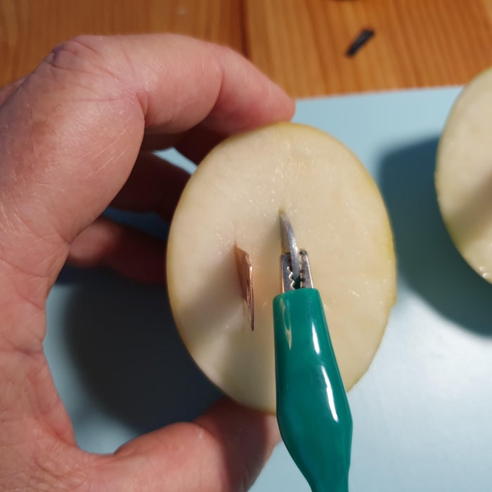 Add a Cable: Copper to Zinc - Between Potato Halves