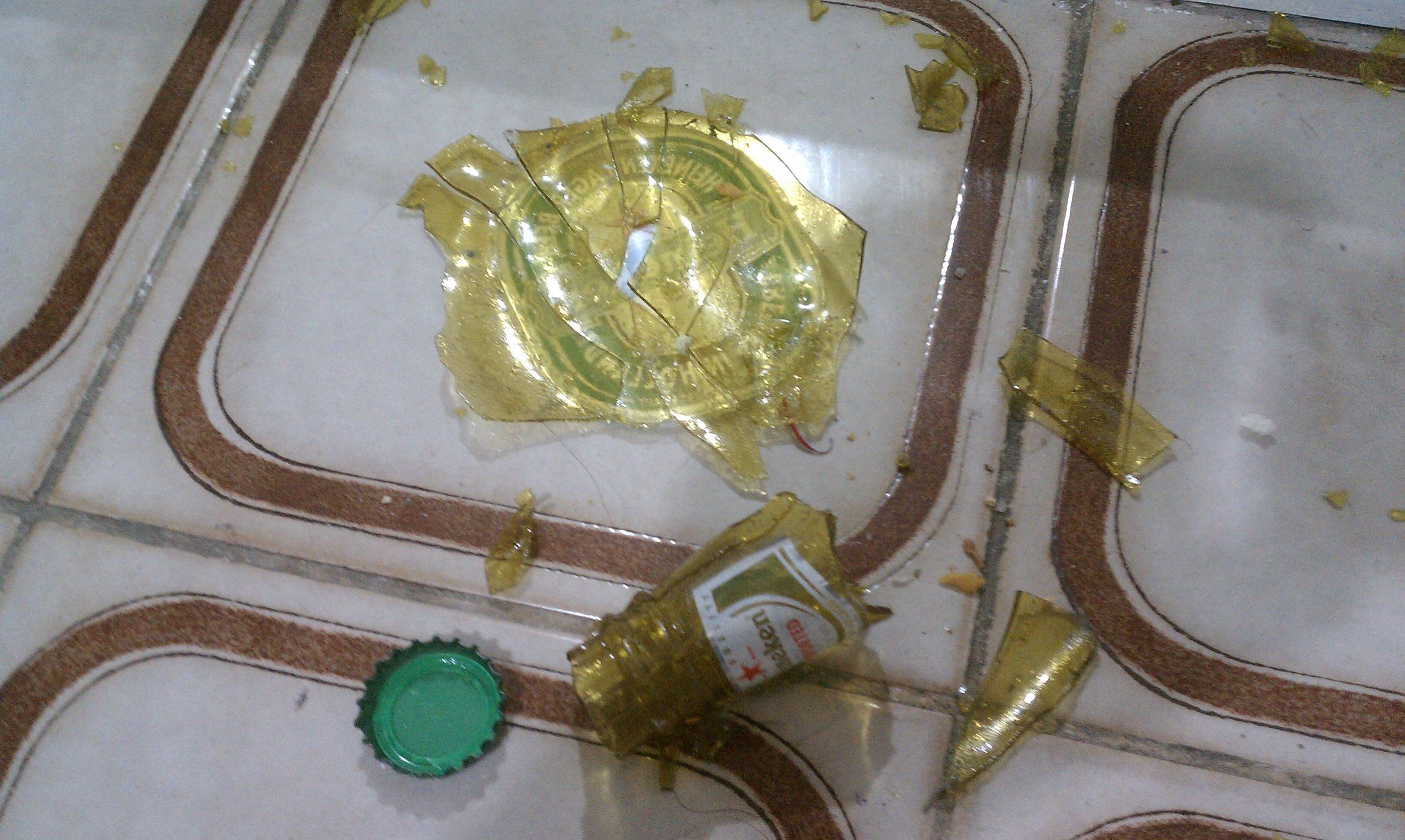 FAKE GLASS BOTTLE / SUGAR GLASS 6 Steps (with Pictures) Instructables