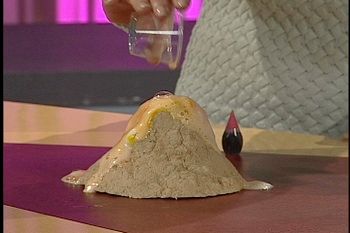 Make an Erupting Volcano - Safe