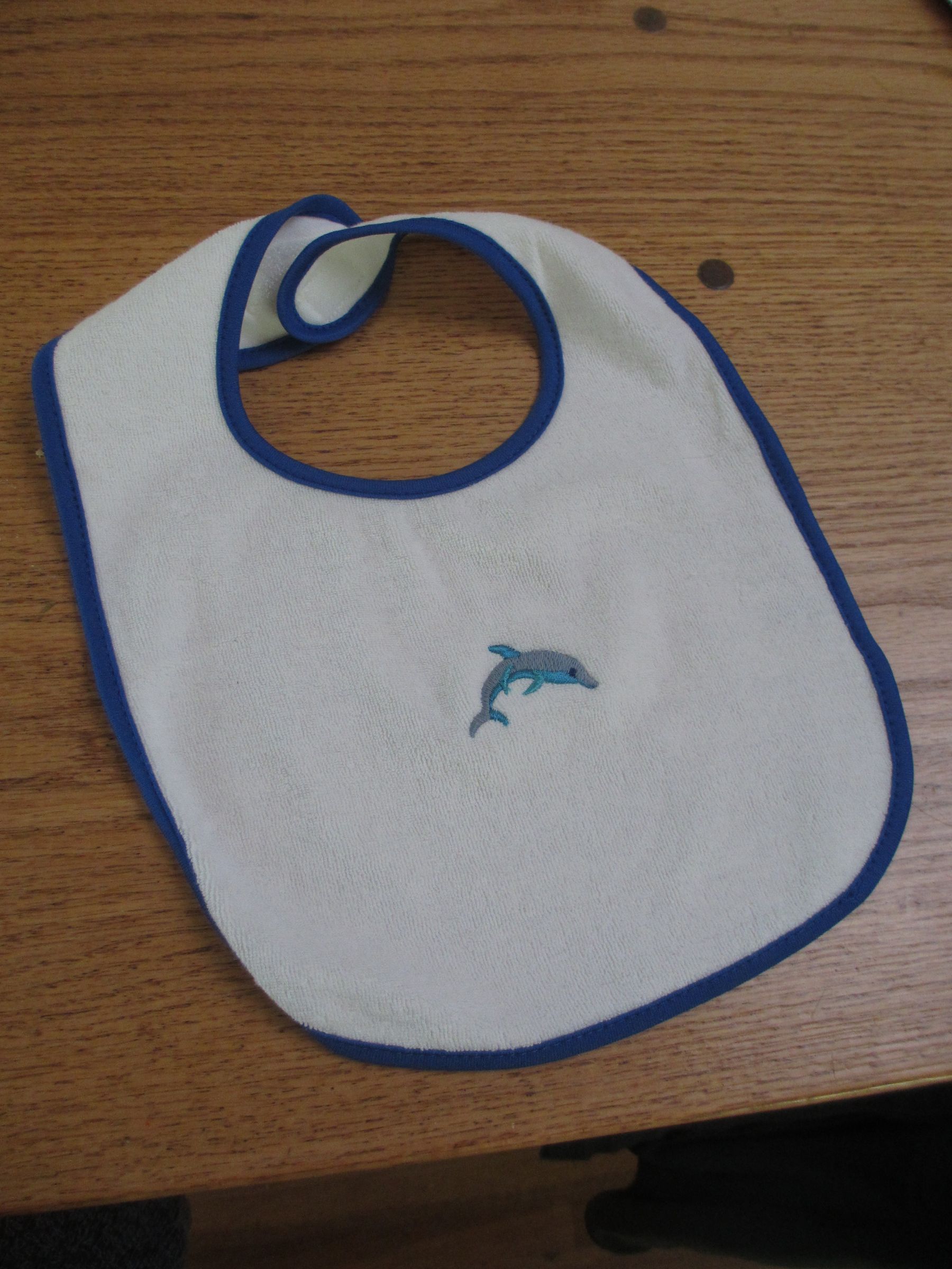 baby bibs to embroider