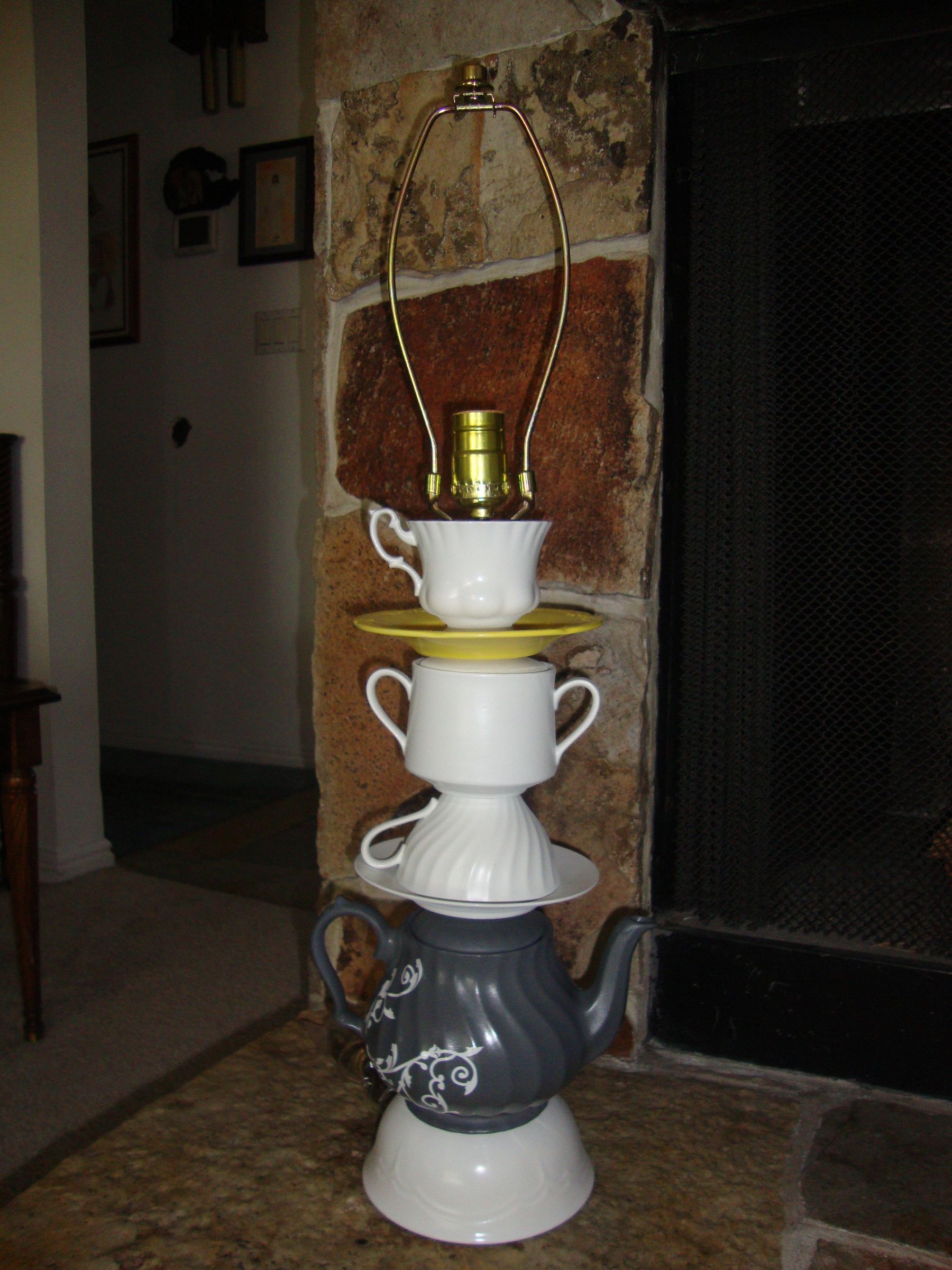 Create a Whimsical Mad Hatter Teapot Lamp! 6 Steps (with Pictures