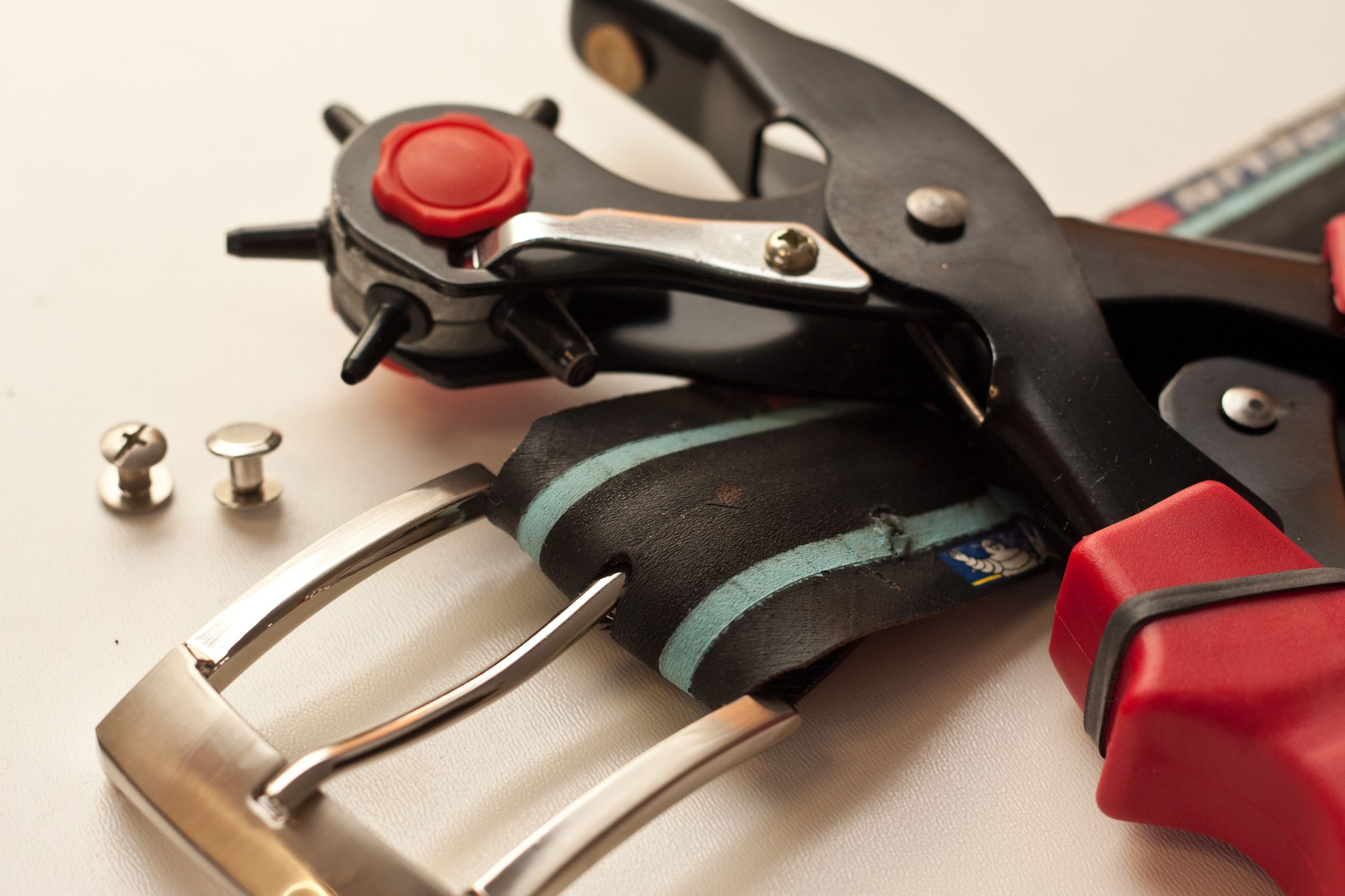 Trendy Belts From Old Bicycle Tires 17 Steps (with Pictures