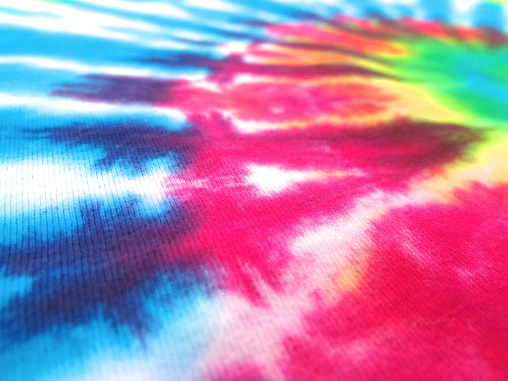 How To Tie Dye An Old White Shirt 14 Steps With Pictures Instructables