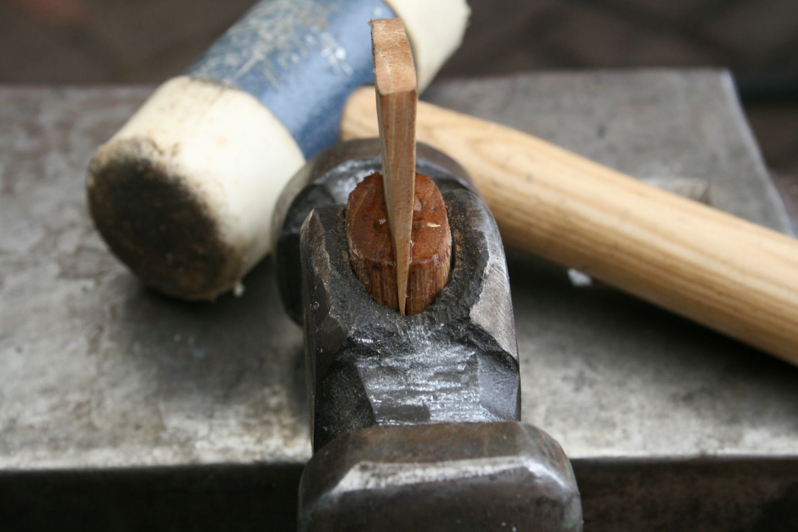 Replacing a Handle on a Hammer 7 Steps (with Pictures