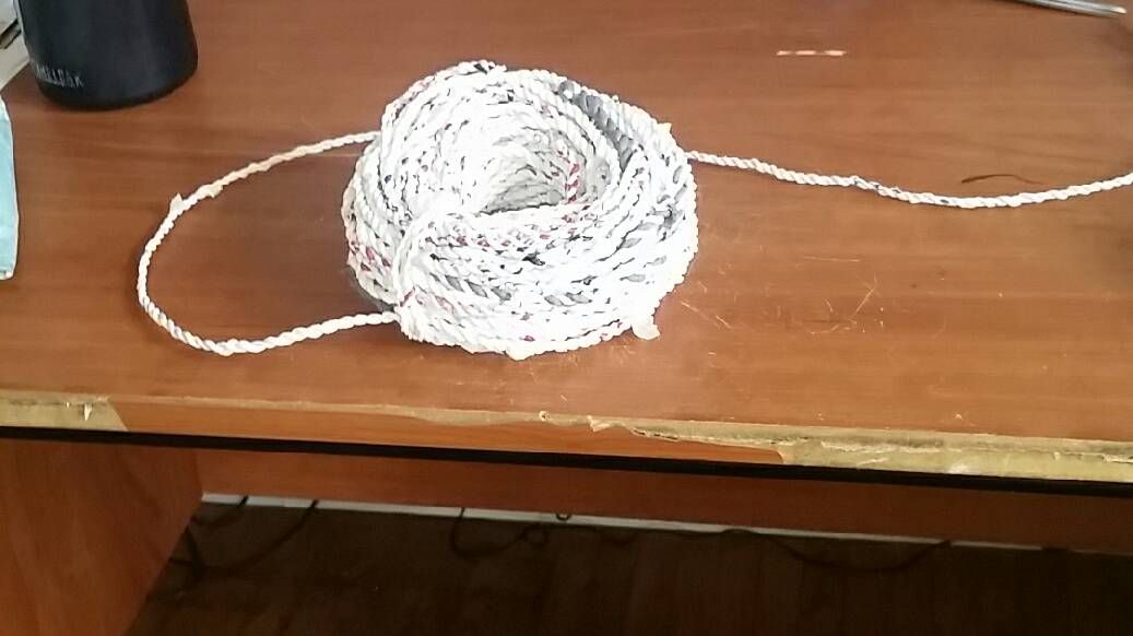 making rope from plastic bolsas