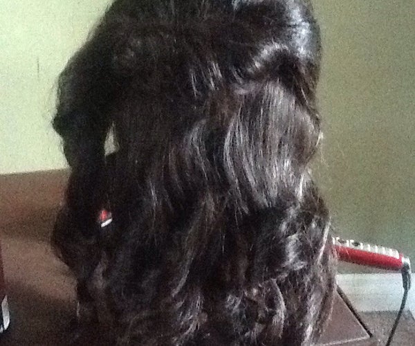 Perfect Bouncy Curls That Stay in for a While