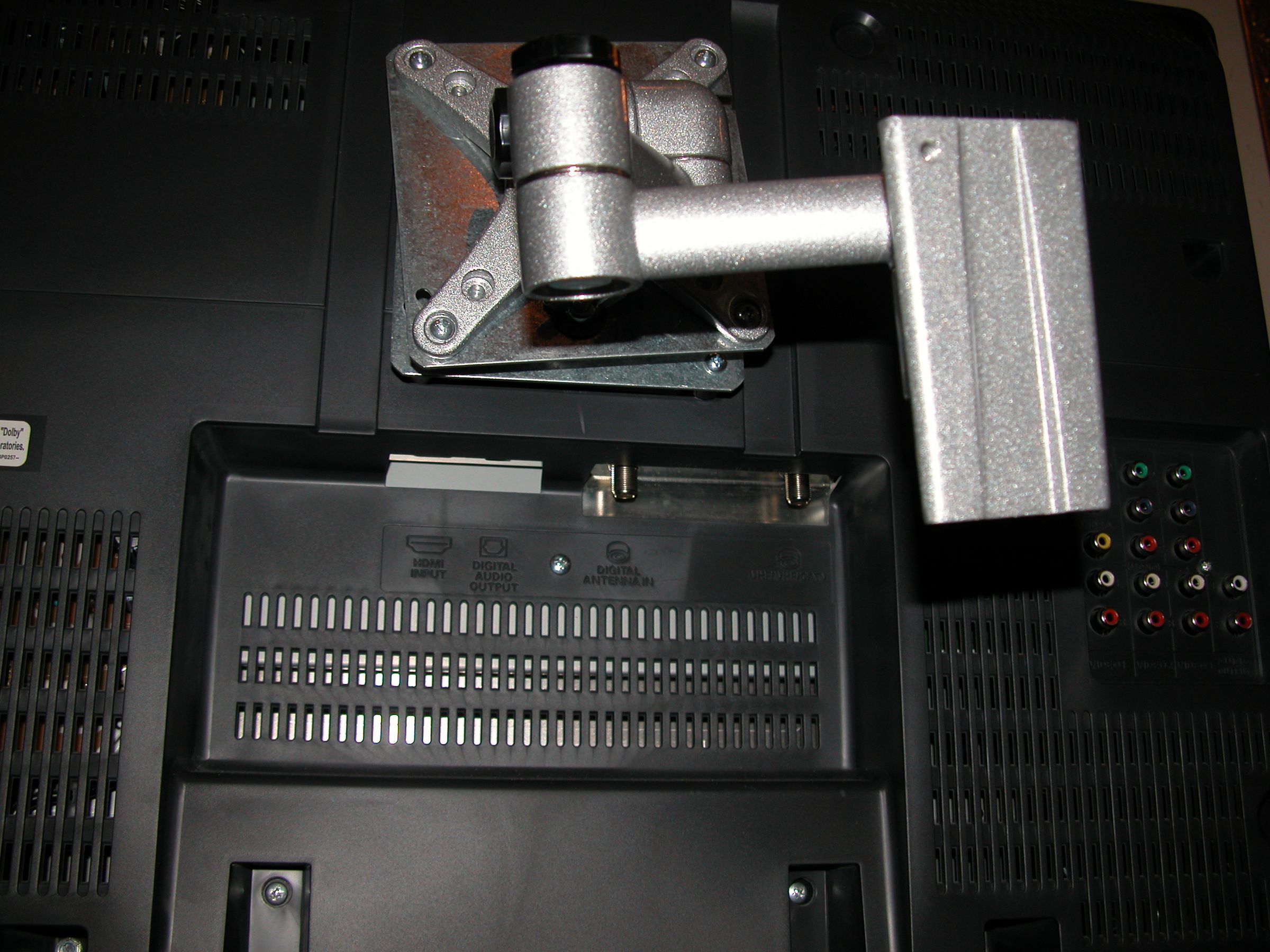 Make An Articulating Wall Mount Hold Your Tv Perfectly Level 3 Steps Instructables