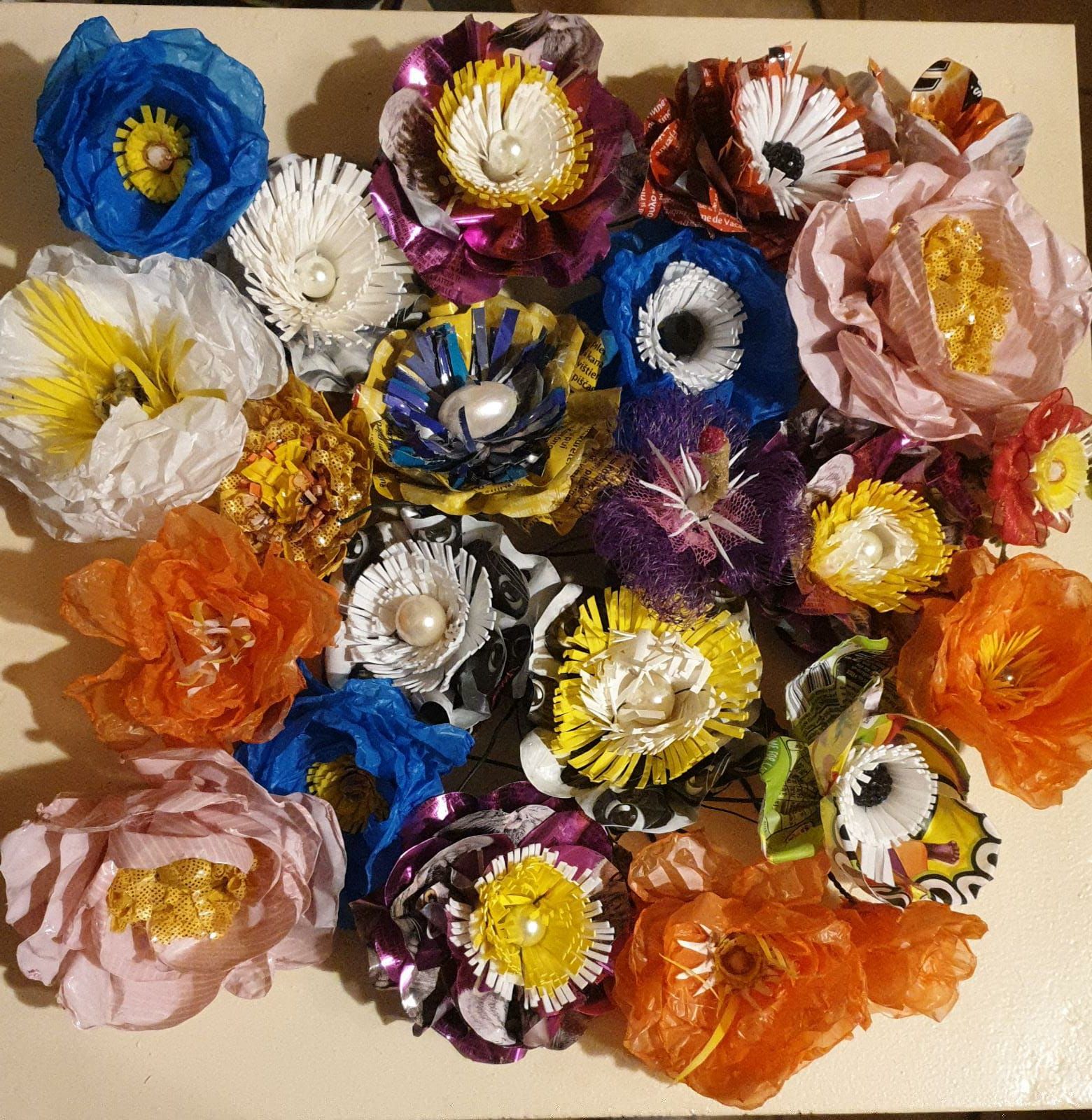 Flower Arrangements Using Recycled Plastic 7 Steps (with Pictures