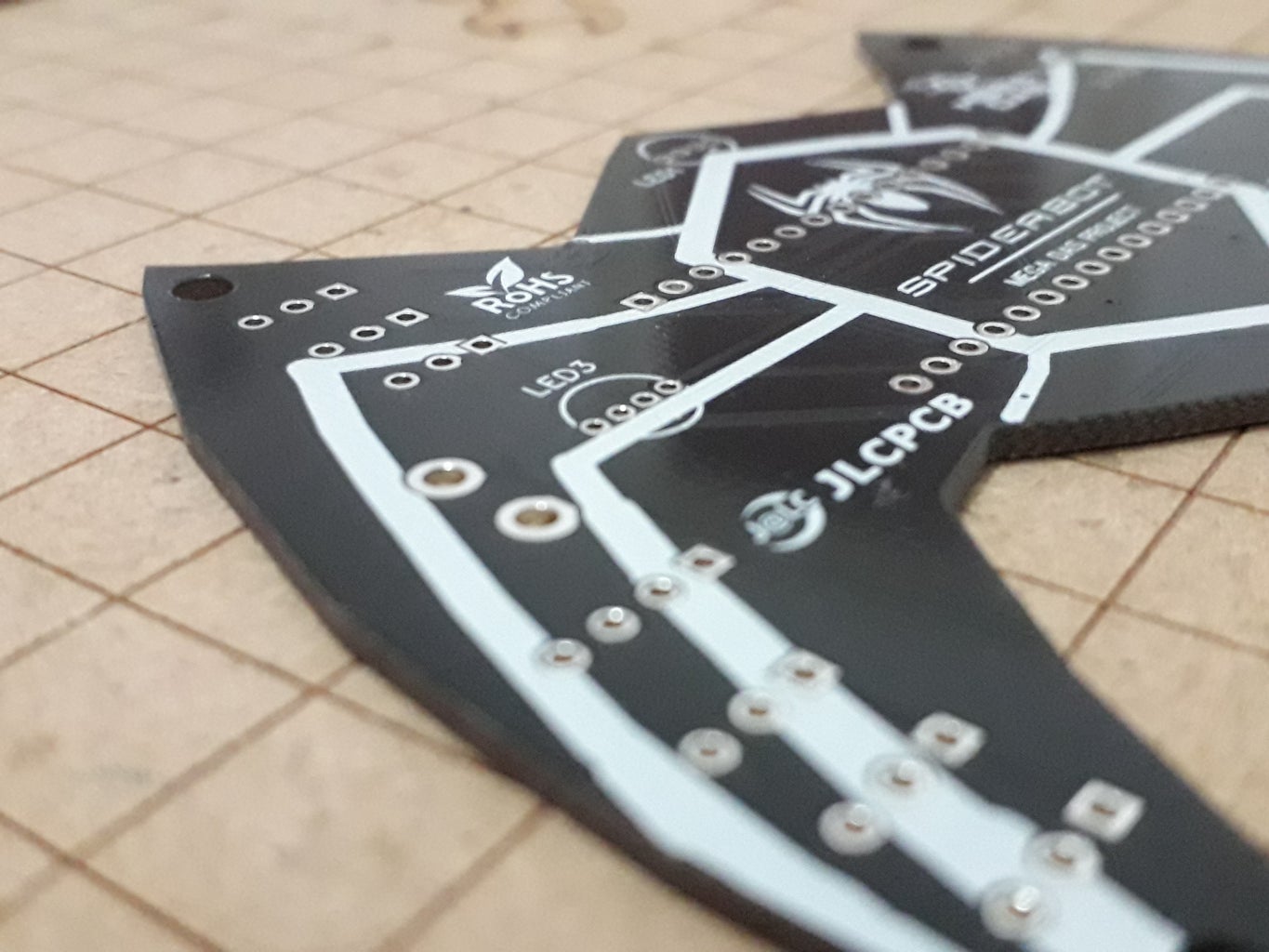 ARDUINO SPIDER ROBOT (QUADRUPED) : 7 Steps - Instructables