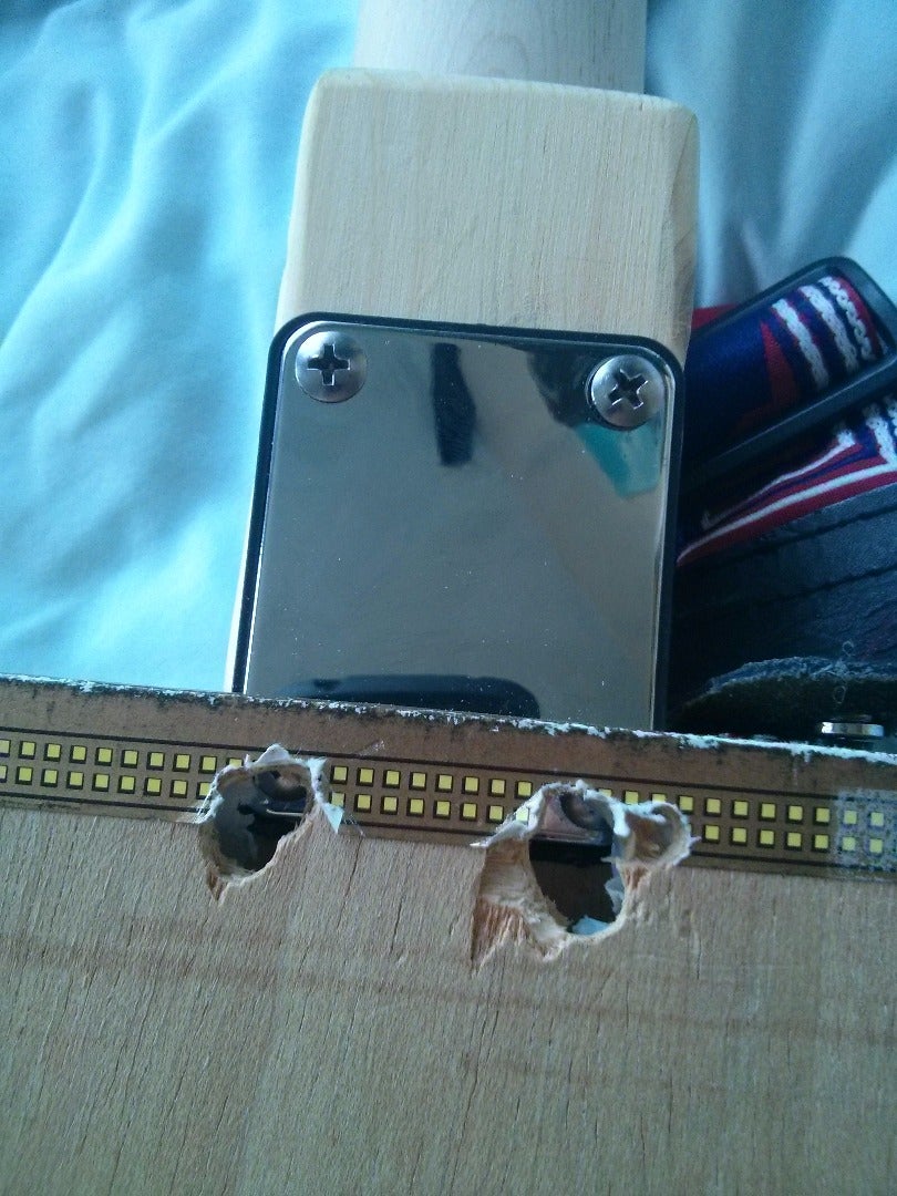 Electric CigarBox Guitar W/ Built in Amplifier 9 Steps (with