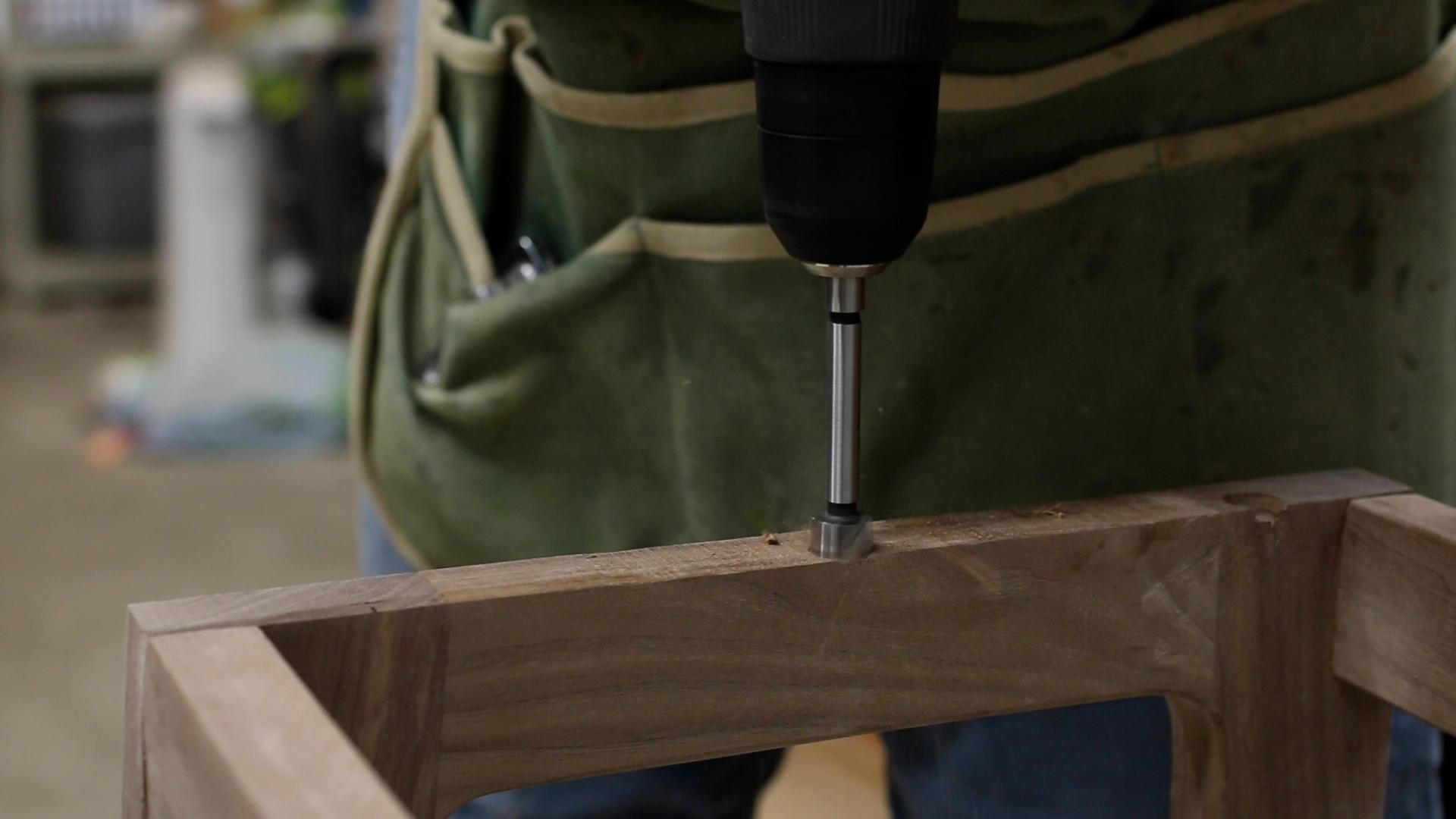 How to Install Figure 8 Table Top Fasteners 5 Steps (with Pictures