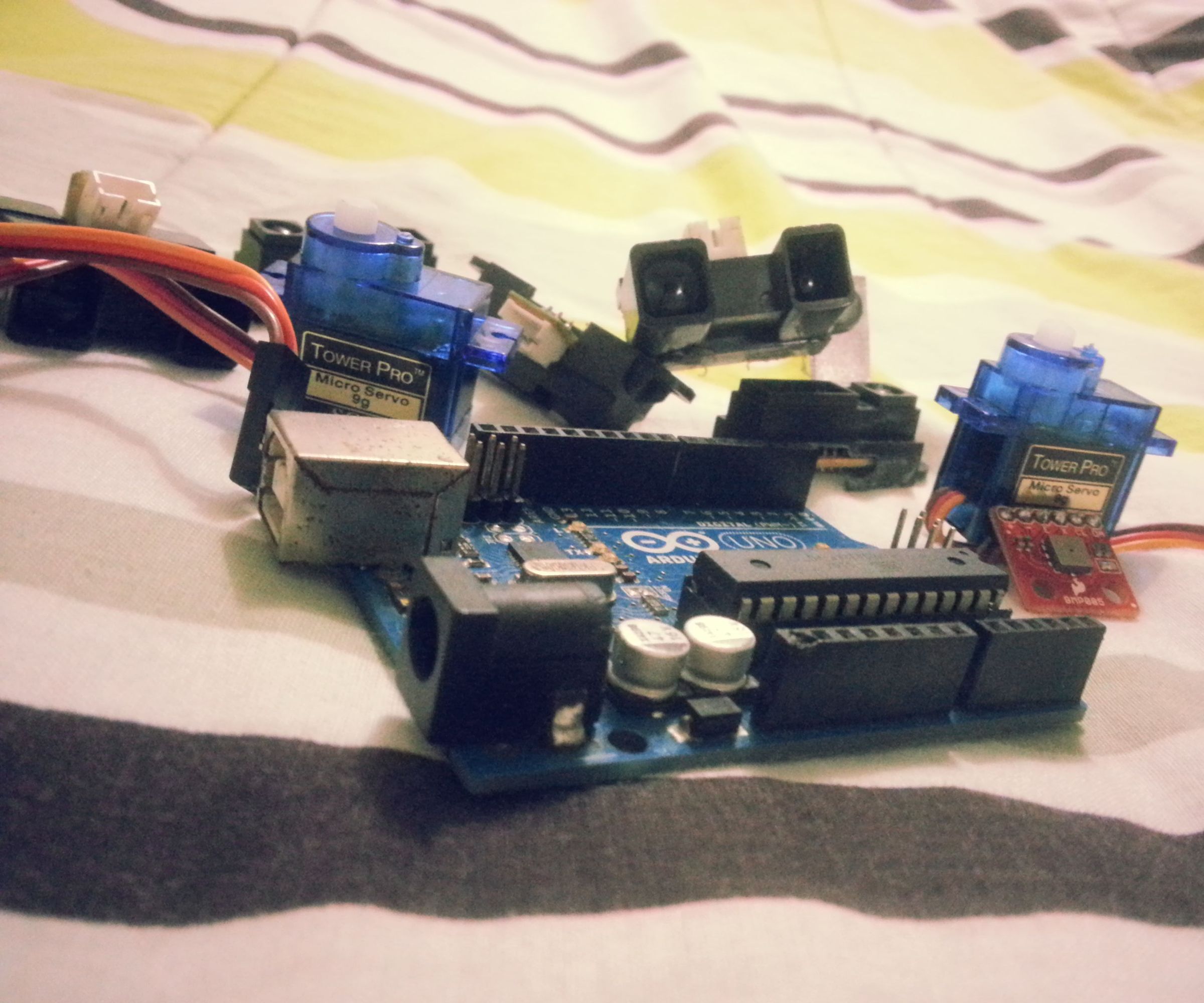 123d- beginners first pcb for arduino servo/senor board DIY Project DIY Project Image