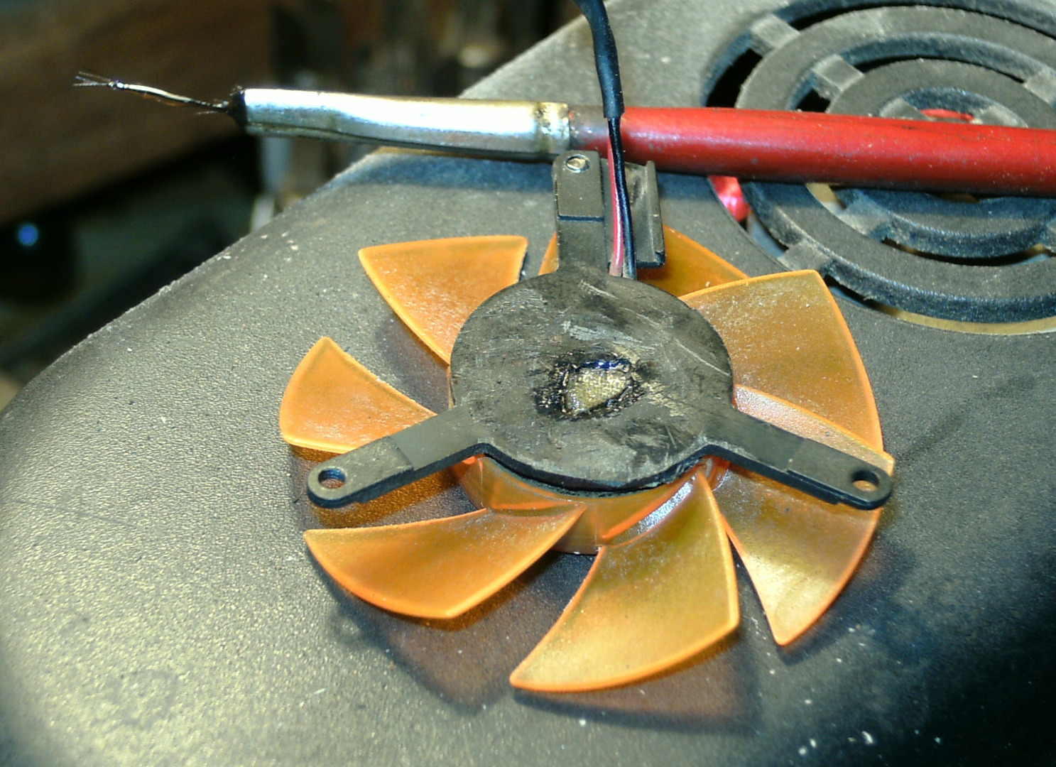 Noisy Computer Fan Repair 4 Steps (with Pictures) Instructables