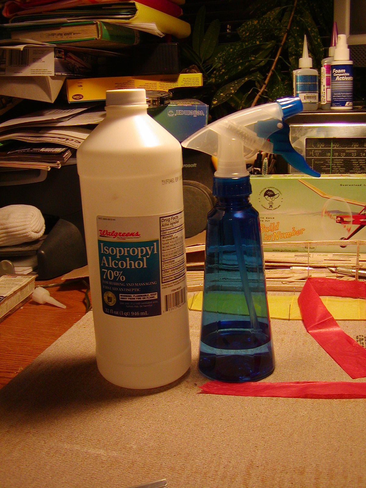 Covering a Model Airplane in Tissue 6 Steps (with Pictures