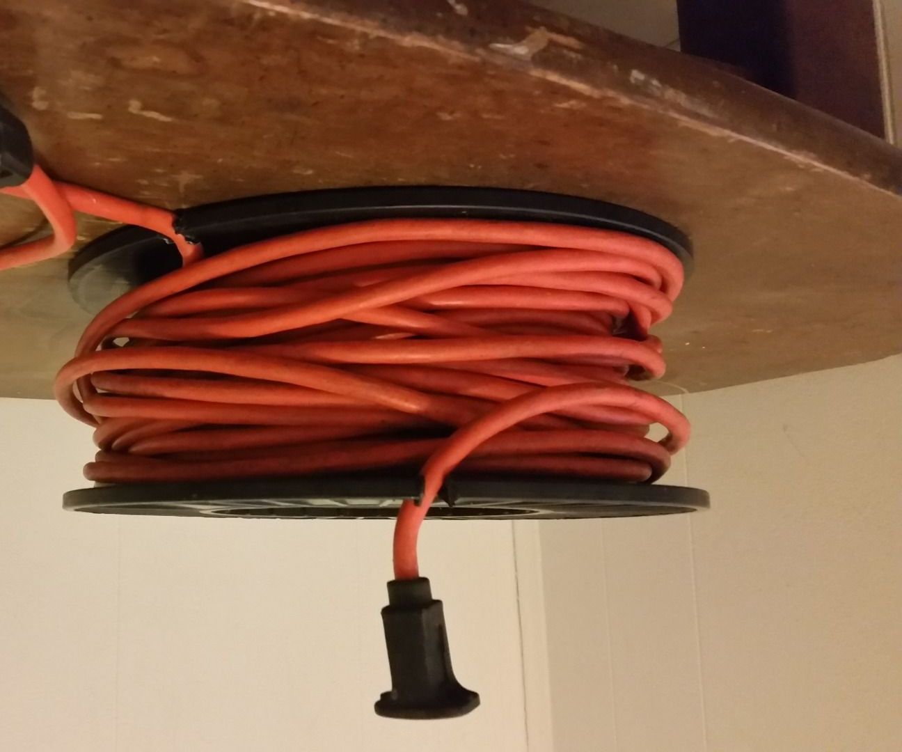 DIY guide for Wire Wheel Extension Cord Holder with step-by-step instructions