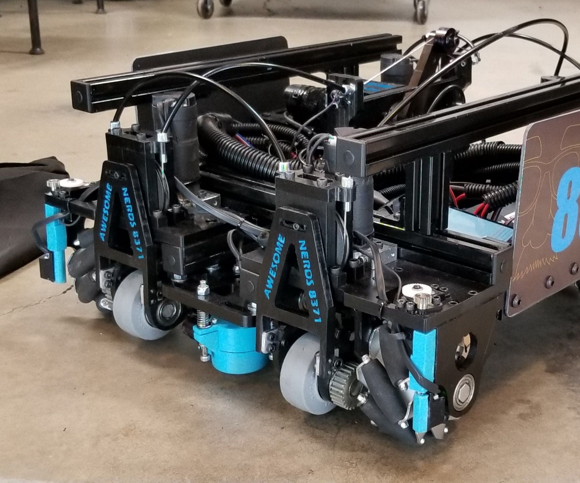 La Fabricación De Robots Del FTC Usando Métodos No Tradicionales 4