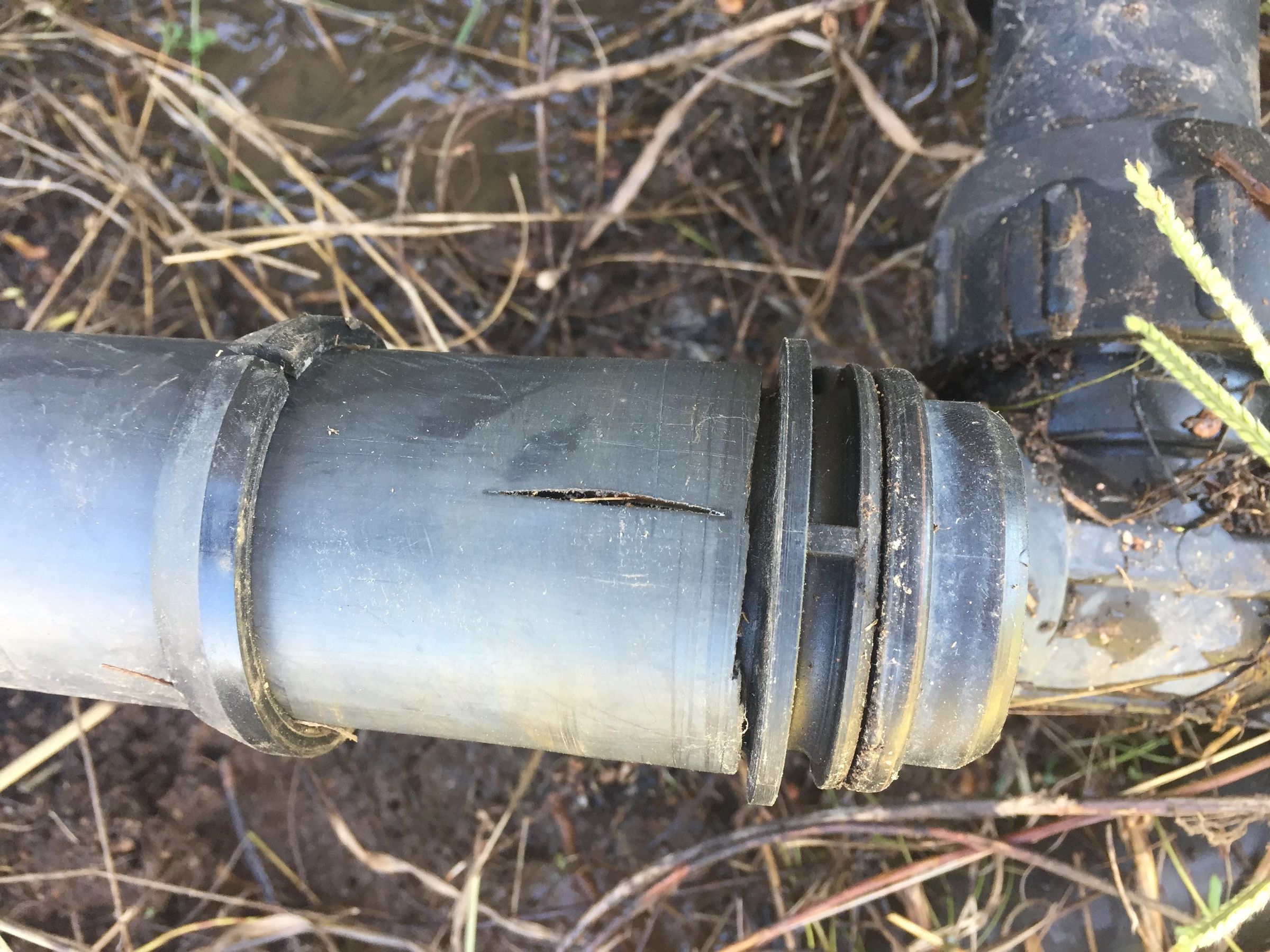 FIX a SPLIT POLY PIPE 5 Steps (with Pictures) Instructables