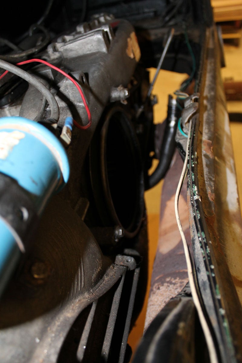 Removing the Engine and Transmission Together From a VW Type II Bay