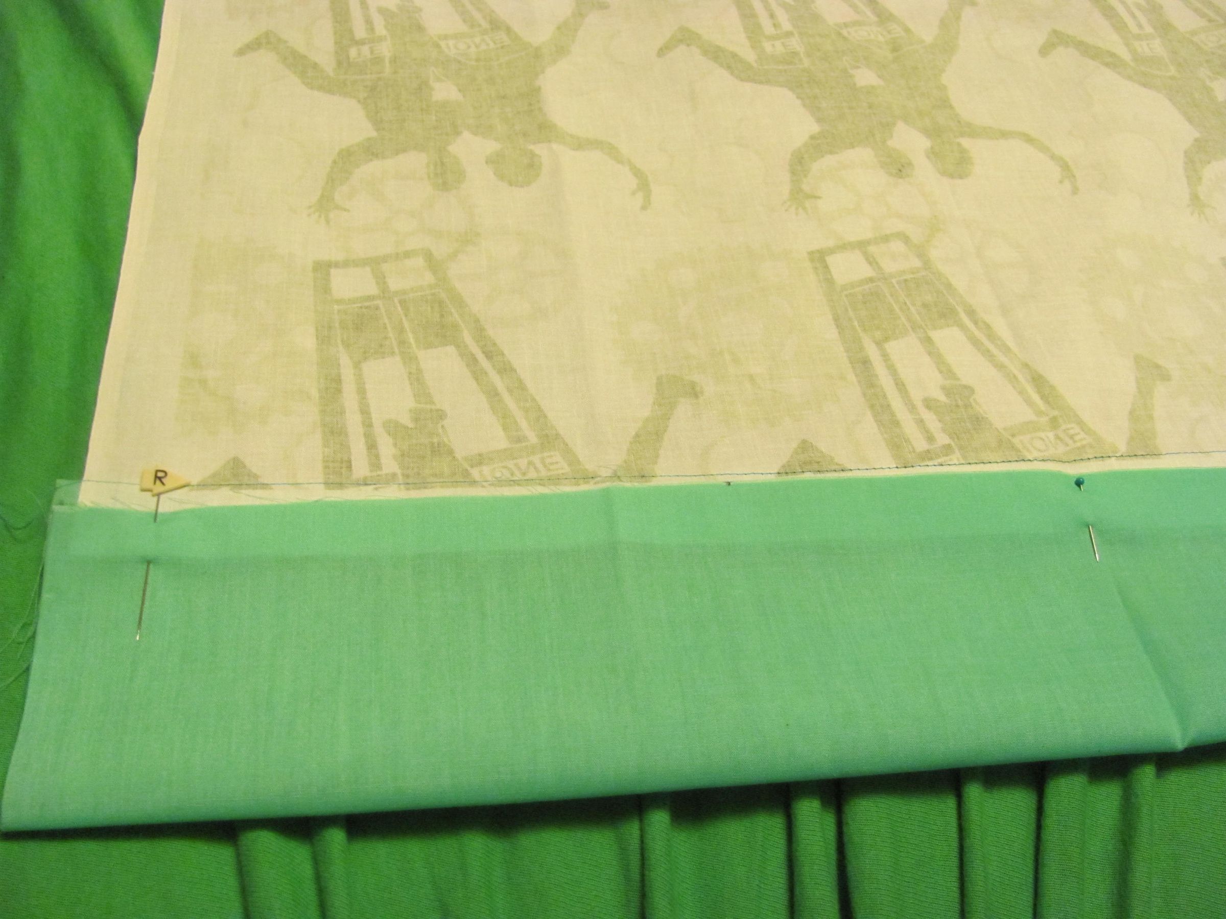 How to Make a Simple Pillow Case 8 Steps Instructables