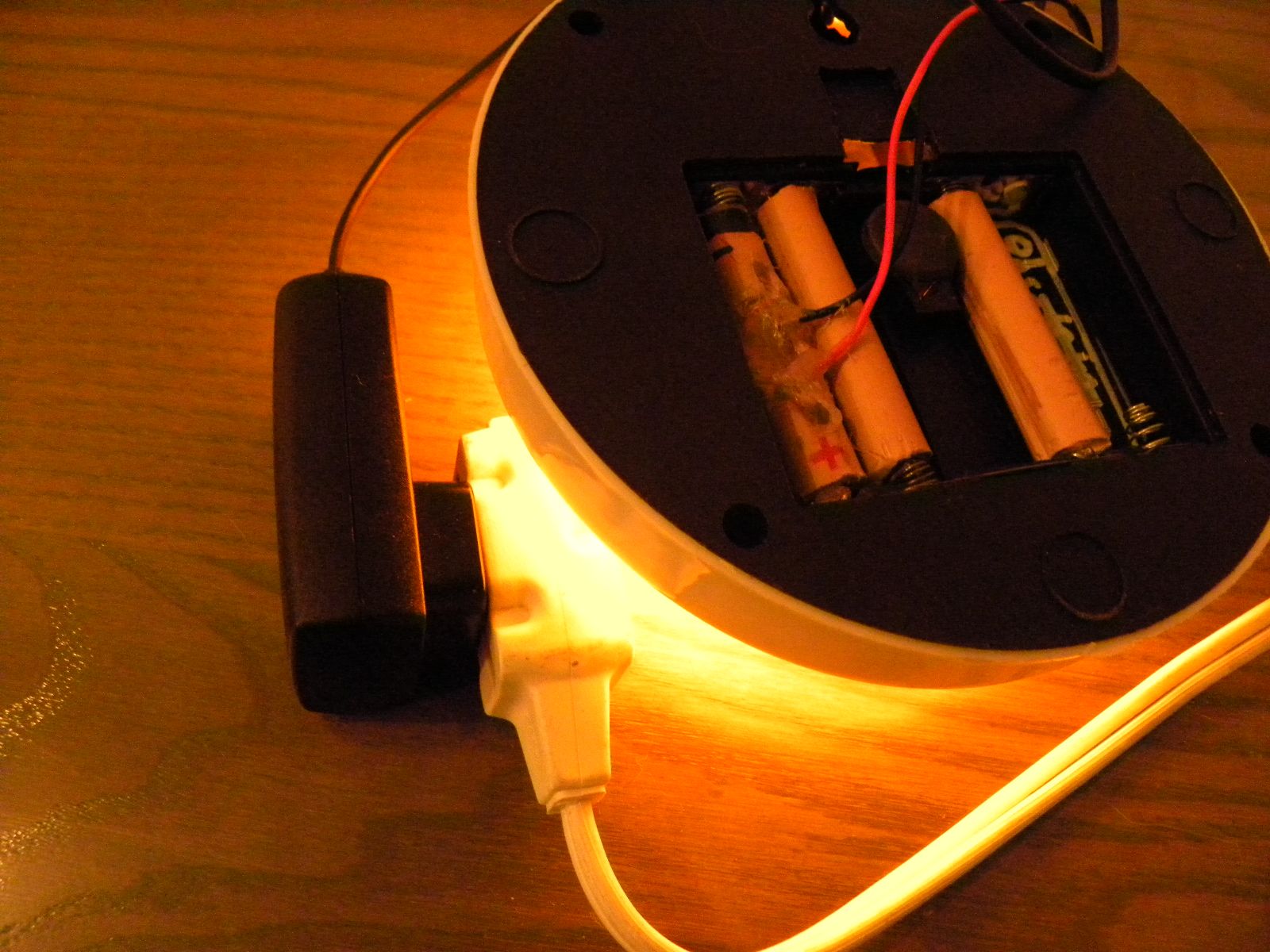 Using an DC Adapter for Battery Powered Device 3 Steps Instructables