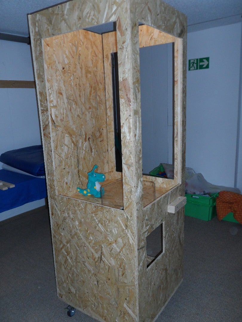 DIY CLAW MACHINE : 7 Steps (with Pictures) - Instructables