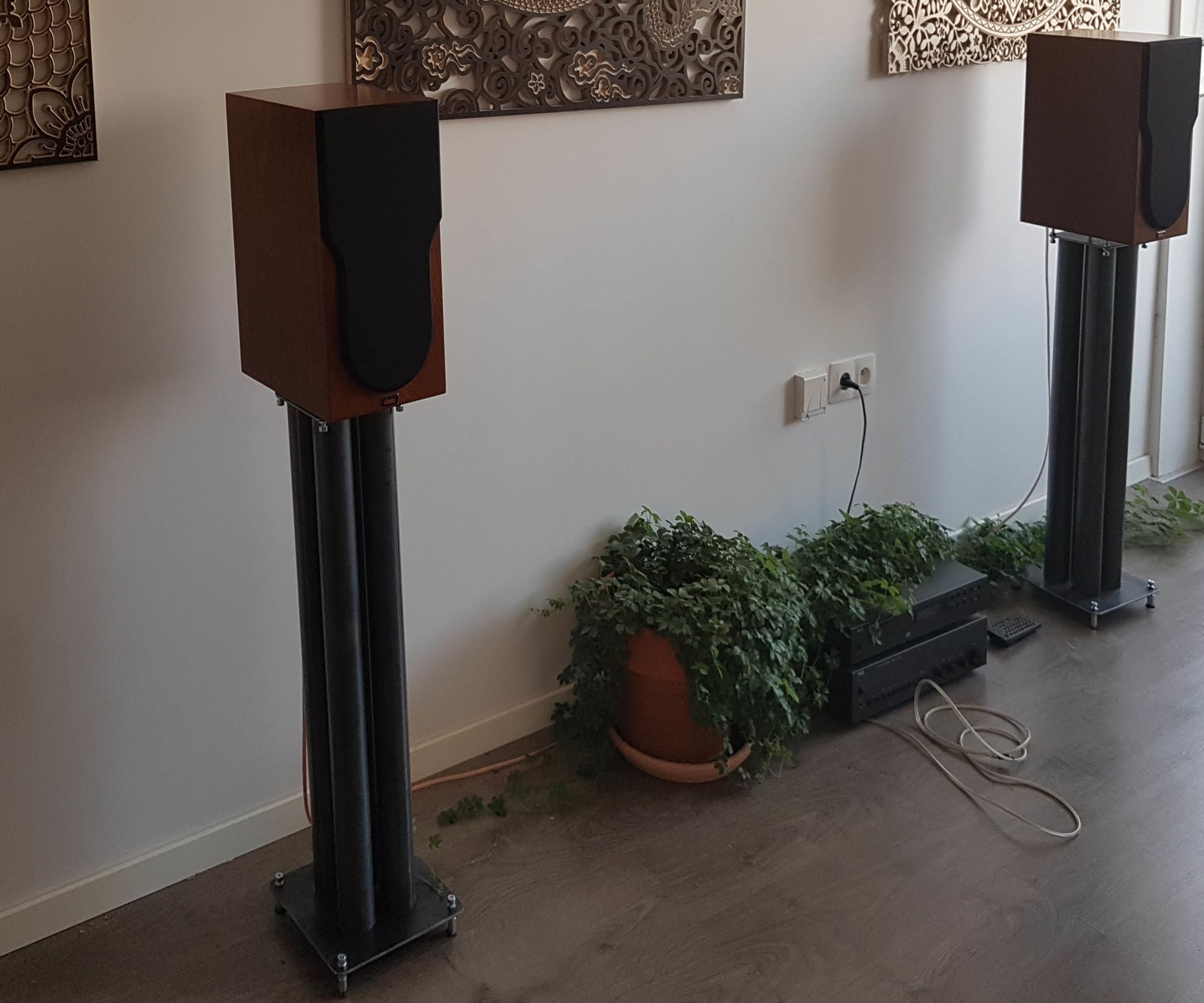 Metal Speakes Stands, No Welding