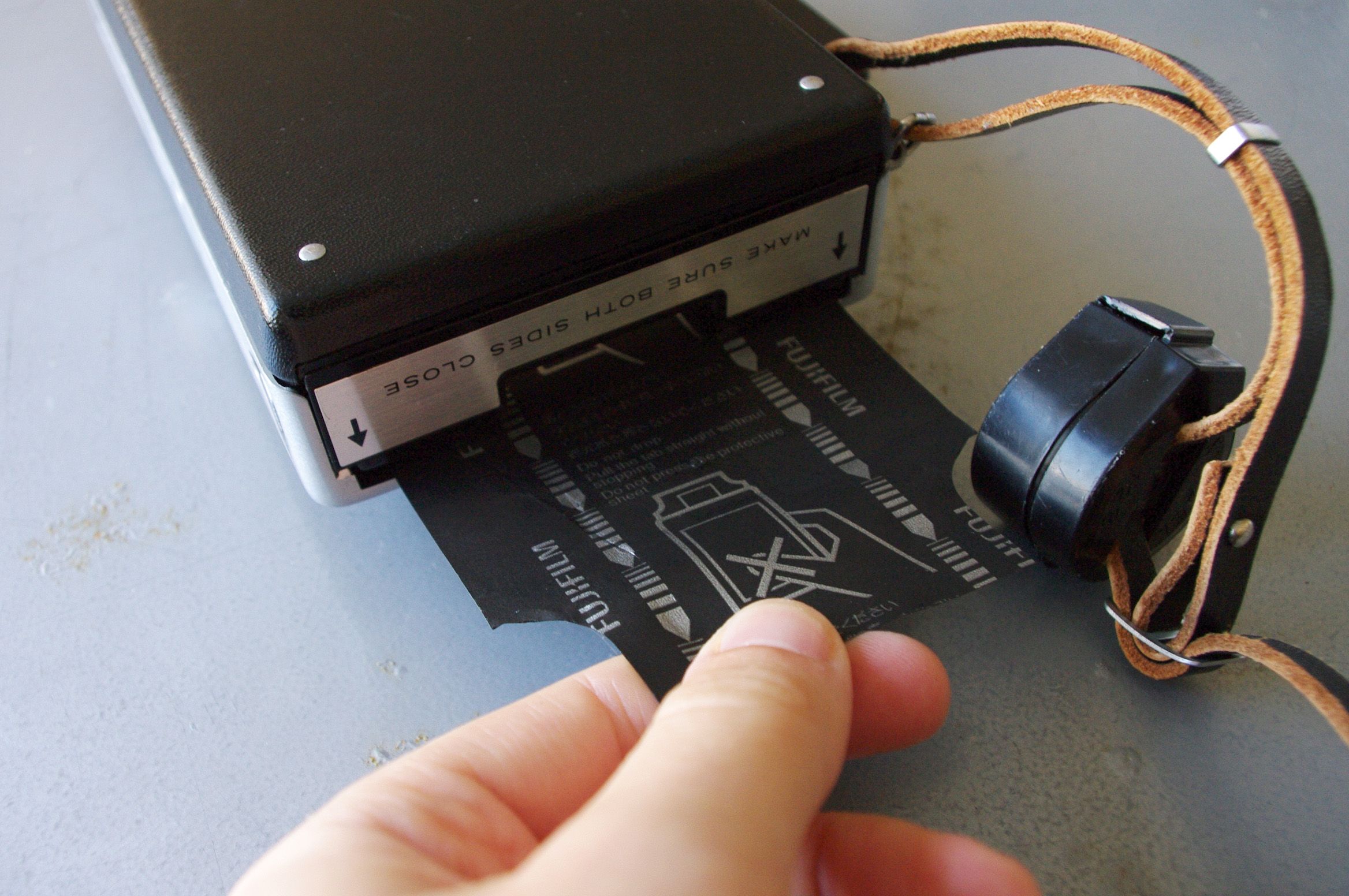 Resurrect a Polaroid Land Camera : 32 Steps (with Pictures) - Instructables