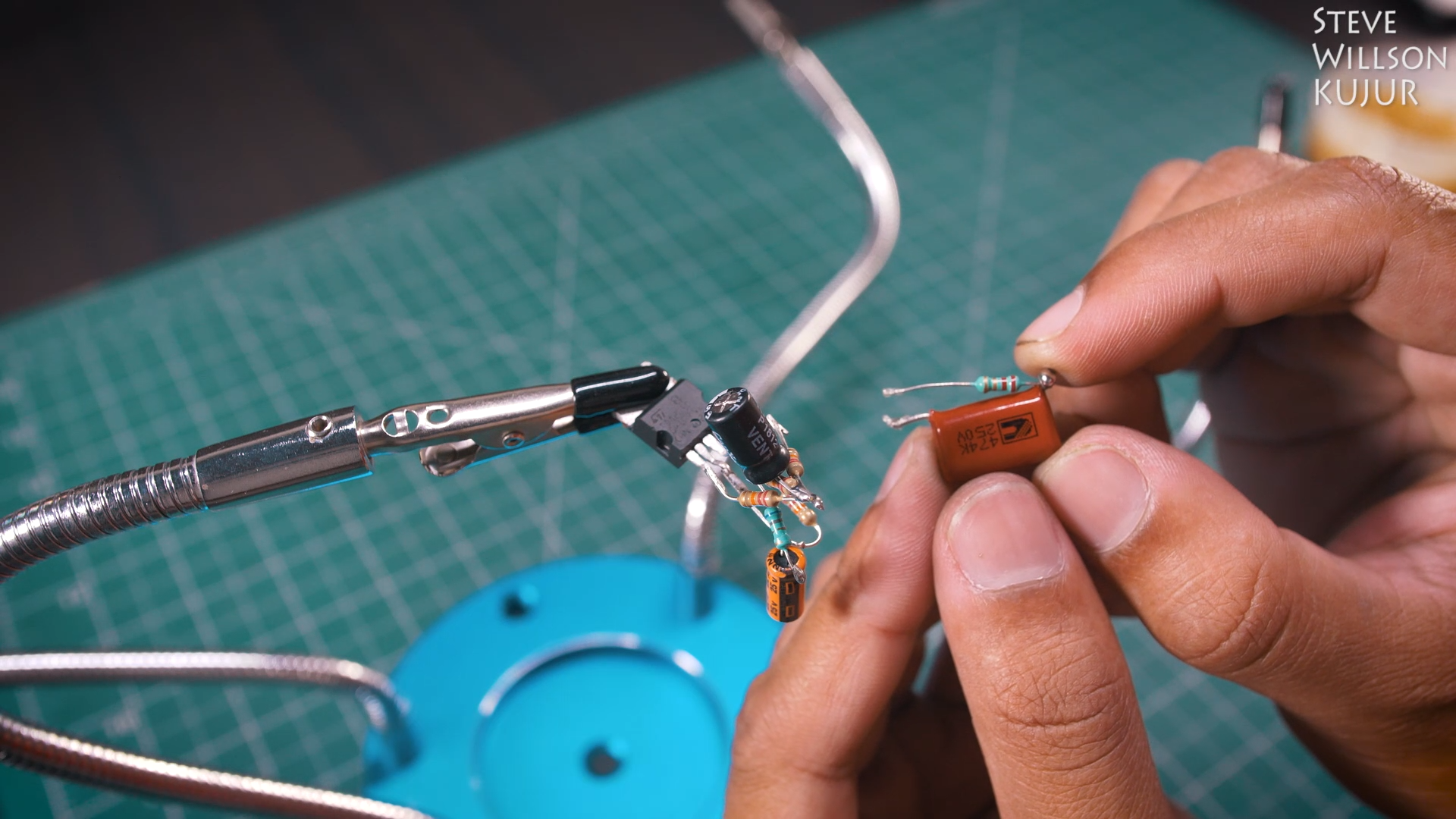 DIY Super Simple Audio Amplifier : 8 Steps - Instructables