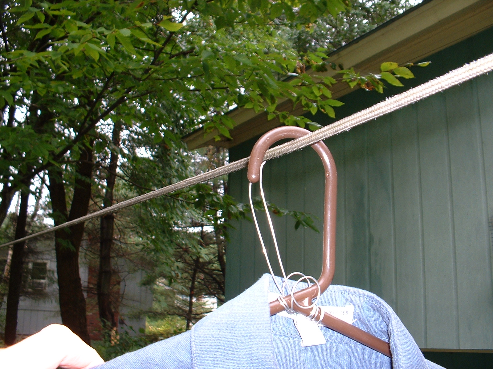 Clothesline Hangers for Windy Conditions 4 Steps (with Pictures