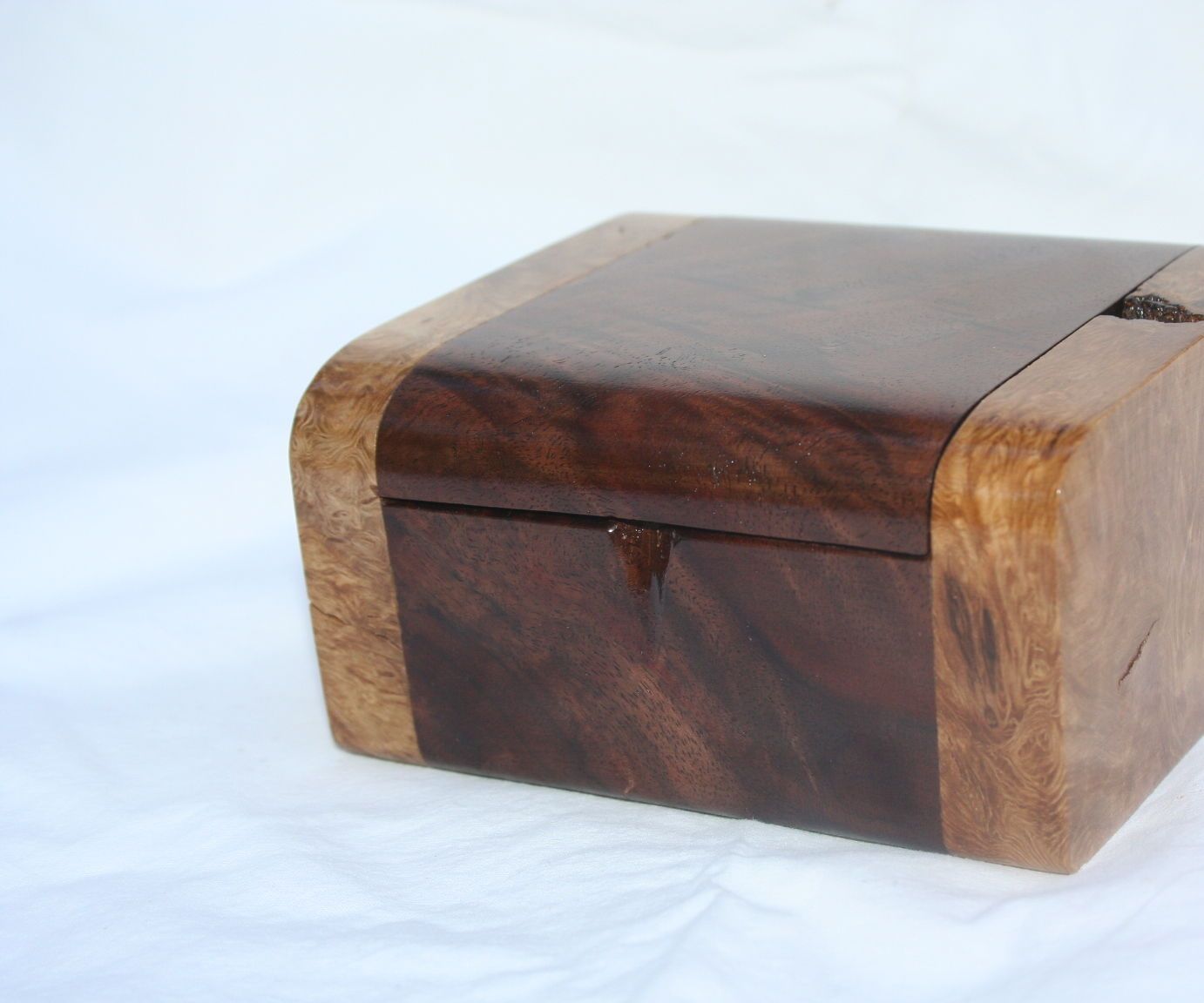 dogwood burl and walnut freehand pick box DIY Project DIY Project Image