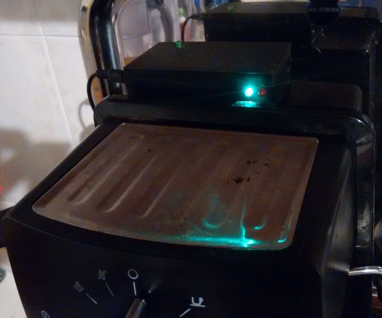 DIY guide for Arduino Ultrasonic Water Level Sensor for Espresso machines with step-by-step instructions