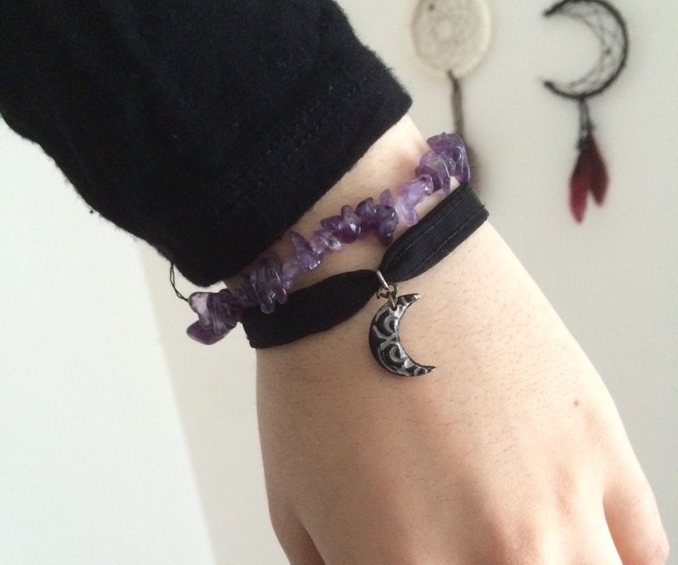 DIY guide for Moon Phase Beads and Bracelet! with step-by-step instructions